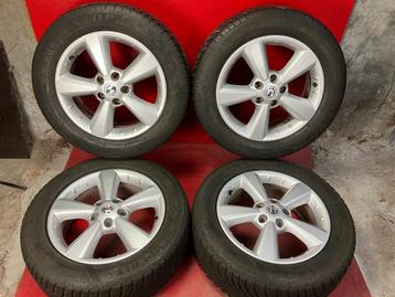 Winterbanden Nissan Qashqay 215/60R17  beschikbaar voor biedingen
