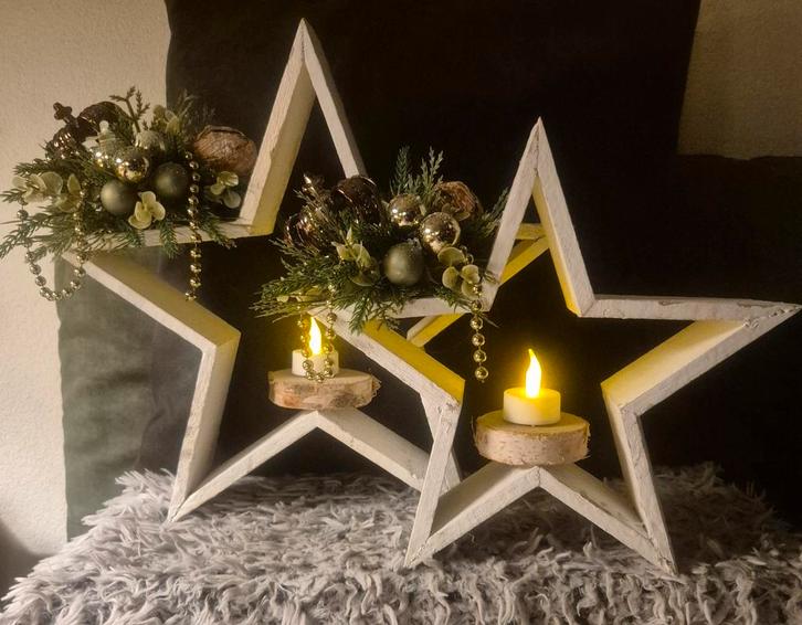 Handgemaakt Kerststuk van Kunsttakken, Huis en Inrichting, Woonaccessoires | Overige, Nieuw, Ophalen