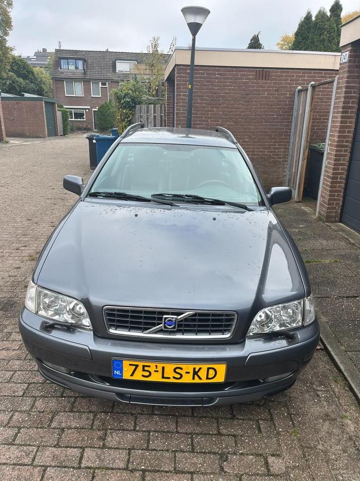 Volvo V40 1.8 2003 Grijs, Auto's, Volvo, Particulier, V40, Climate control, Cruise Control, Stoelverwarming, Trekhaak, Benzine