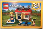 LEGO Creator 31067 Modular Poolside Holiday compleet + boek, Ophalen of Verzenden, Zo goed als nieuw