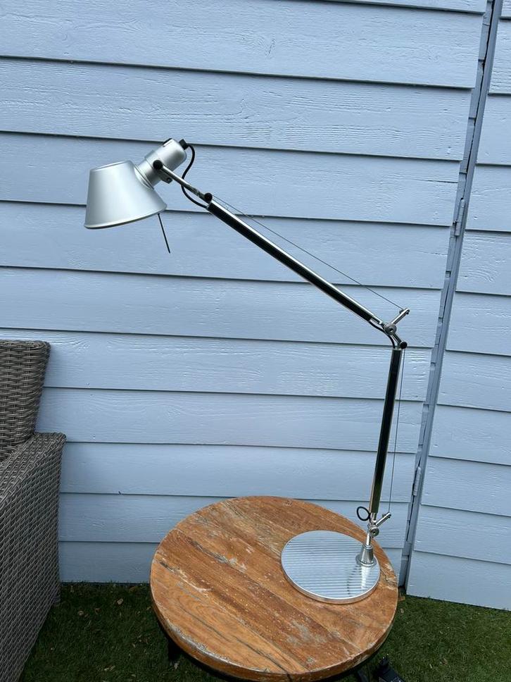 Artemide Tolomeo LED Bureaulamp, Huis en Inrichting, Lampen | Tafellampen, Zo goed als nieuw, Metaal, Ophalen of Verzenden