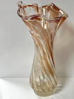 Vintage gedraaide glasvaas, mondgeblazen jaren 50/70, Antiek en Kunst, Antiek | Glas en Kristal, Ophalen