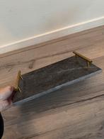 Grijze marmeren dienblad met gouden handvatten, Huis en Inrichting, Woonaccessoires | Dienbladen, Ophalen, Zo goed als nieuw, Rechthoekig