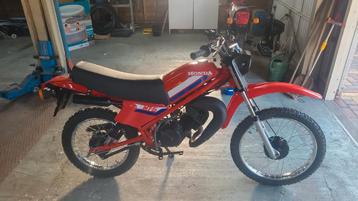 Nette honda mt-5 1982  beschikbaar voor biedingen