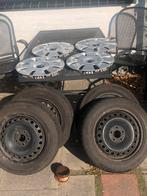 Set Winterbanden met wieldoppen Ford Focus, Ophalen, Gebruikt