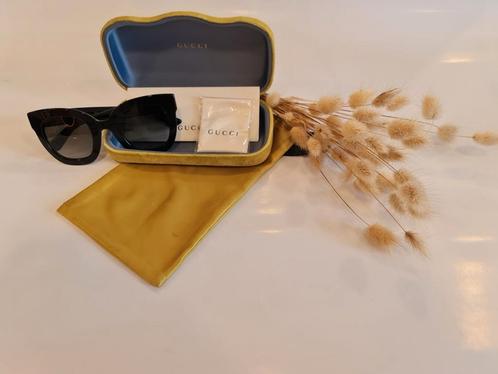 Gucci zonnebril, Sieraden, Tassen en Uiterlijk, Zonnebrillen en Brillen | Dames, Zo goed als nieuw, Zonnebril, Overige merken