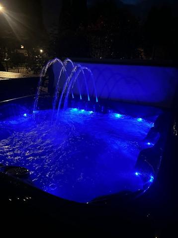| Balboa Jacuzzi/Spa | Devine | Black | beschikbaar voor biedingen