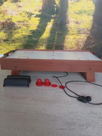 Airhockey tafel beschikbaar voor biedingen