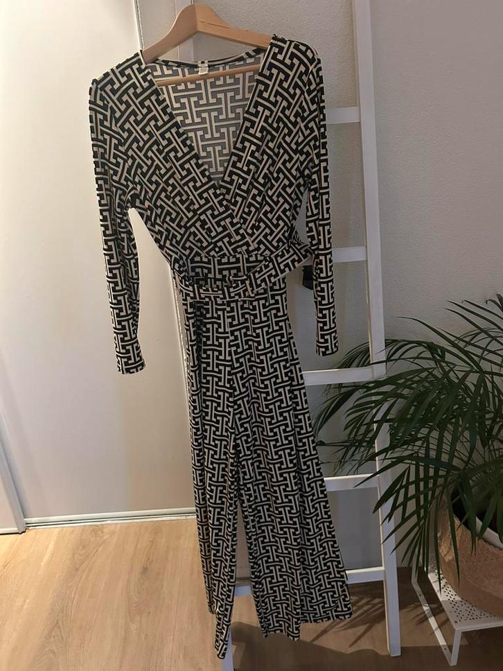 Stijlvolle jumpsuit maat M/L zwart/beige - ideaal voor feest, Kleding | Dames, Jumpsuits, Zo goed als nieuw, Maat 38/40 (M), Overige kleuren