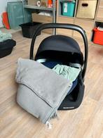 Maxi-Cosi Tinca autostoel + verkleiner, hoes & voetenzak, Ophalen, Autogordel of Isofix, Zo goed als nieuw, 0 t/m 13 kg