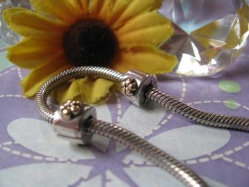 Pandora clip / stopper P207 = 2 x + boterbloemen 14 krt GOUD beschikbaar voor biedingen