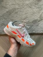 Nike p-6000 white pink 38.5, Ophalen of Verzenden, Zo goed als nieuw, Roze, Sneakers of Gympen