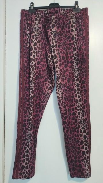 Prachtige Adidas panter print trainingsbroek  beschikbaar voor biedingen