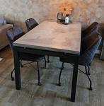 Mooie Eettafel met betonnen blad metalen poten, Huis en Inrichting, Tafels | Eettafels, Ophalen, Gebruikt, 50 tot 100 cm, 150 tot 200 cm