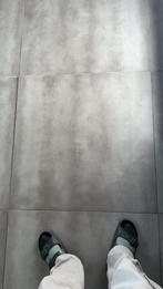 Gevraagd, Doe-het-zelf en Verbouw, Tegels, 60 cm of meer, Ophalen of Verzenden, Zo goed als nieuw, 10 m² of meer