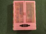 Barbie doos in de vorm van een kledingkast., Ophalen, Zo goed als nieuw, Barbie