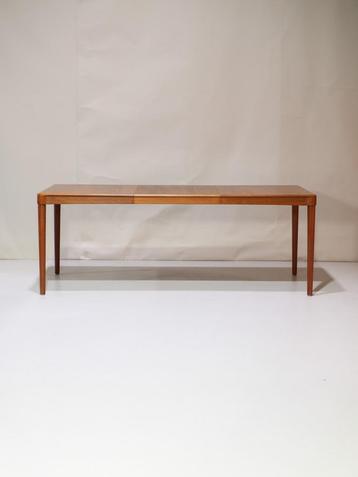 Uitschuifbare eettafel H.W. Klein Bramin teak beschikbaar voor biedingen