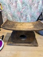 Ashanti  handgesneden houten kruk, Antiek en Kunst, Ophalen of Verzenden