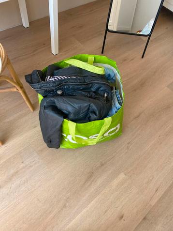 Heel veel kleding, maat XS, 34 beschikbaar voor biedingen