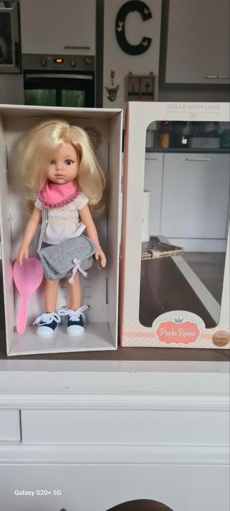 Paola Reina Pop - Mooie pop in doos!, Kinderen en Baby's, Speelgoed | Poppen, Zo goed als nieuw, Overige typen, Ophalen of Verzenden
