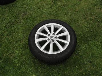 Volkswagen T Roc, Passat alu velgen met winterbanden 17 inch beschikbaar voor biedingen