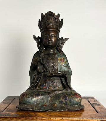 Hoge kwaliteit cloisonné. Boeddha Guanyin beeld China brons beschikbaar voor biedingen