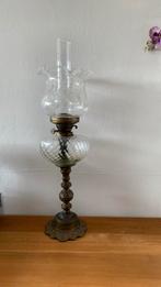 Antieke olielamp met messing voet, Ophalen