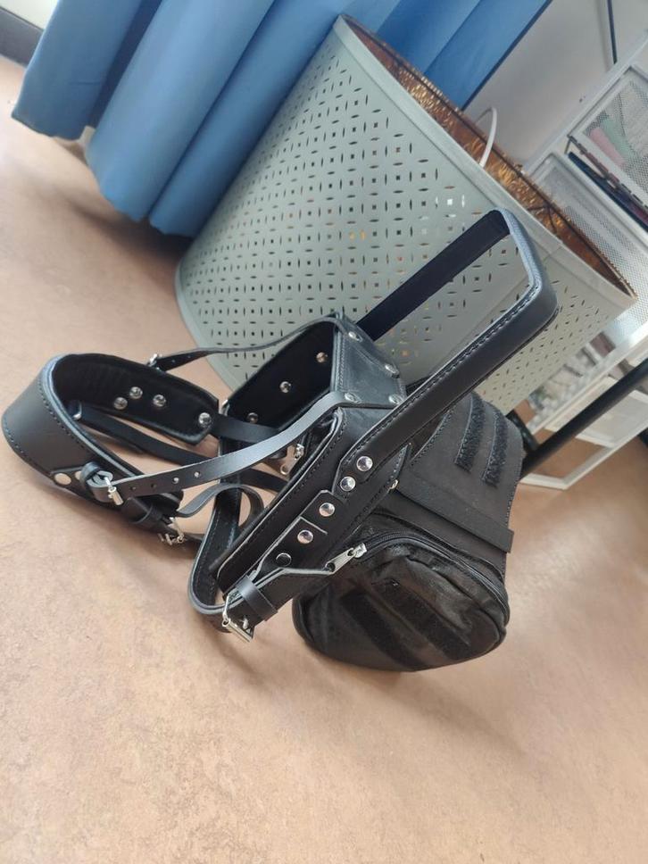 Hulphonden mobility tuig + cape, Dieren en Toebehoren, Honden-accessoires, Zo goed als nieuw, Ophalen of Verzenden