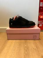 Nike SB dunk low Pigeon black maat 44, Kleding | Heren, Schoenen, Zwart, Nike, Nieuw, Ophalen of Verzenden