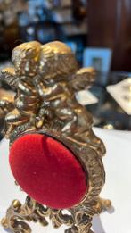 Oude messing horlogestandaard houder engelen rood fluweel, Overige merken, Overige materialen, Zakhorloge, De Doofpot