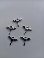 5x Bedeltjes vleugel met hartje, Hobby en Vrije tijd, Kralen en Sieraden maken, Verzenden, Nieuw, Bedel