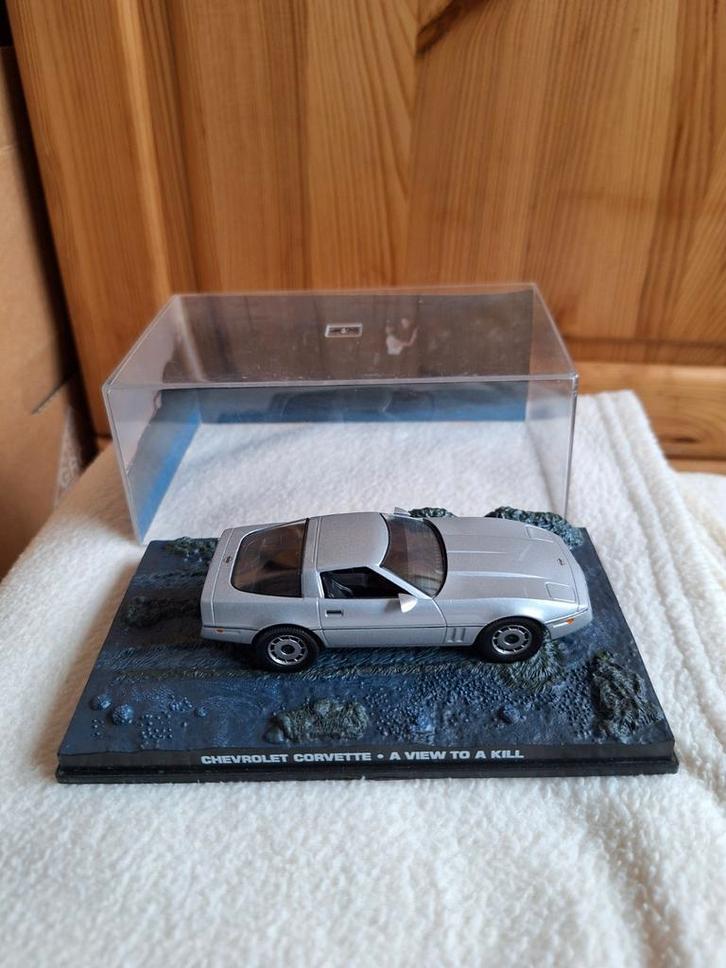 James Bond 007 verzamelauto, Hobby en Vrije tijd, Modelauto's | 1:18, Zo goed als nieuw, Auto, Overige merken, Ophalen of Verzenden