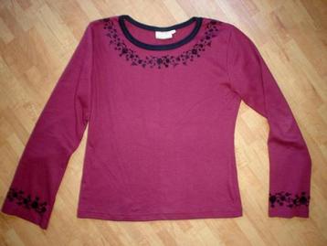 Stijlvolle paarse longsleeve met zwarte accenten, S beschikbaar voor biedingen