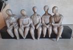 FRIENDSHIP, Vriendschap:.
5 zittende mensen op een rij, Ophalen of Verzenden