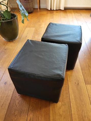 Ikea poefjes / voetenbankjes, zwart, in uitstekende staat beschikbaar voor biedingen