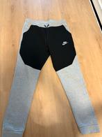 Nike Tech Fleece Broek, Ophalen of Verzenden, Zo goed als nieuw, Maat 52/54 (L), Grijs
