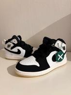 JORDAN 1 MID SE (PE) - WHITE/BLACK - MULTI - COLOR, Kinderen en Baby's, Kinderkleding | Schoenen en Sokken, Jongen of Meisje, Schoenen
