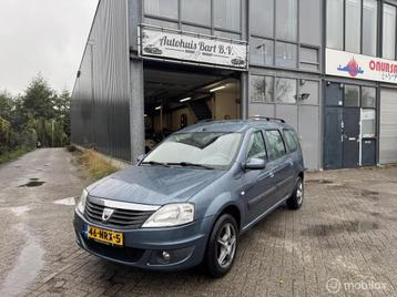 Dacia Logan 1.6 Lauréate Airco! Trekhaak! Nieuwe APK! NAP L beschikbaar voor biedingen