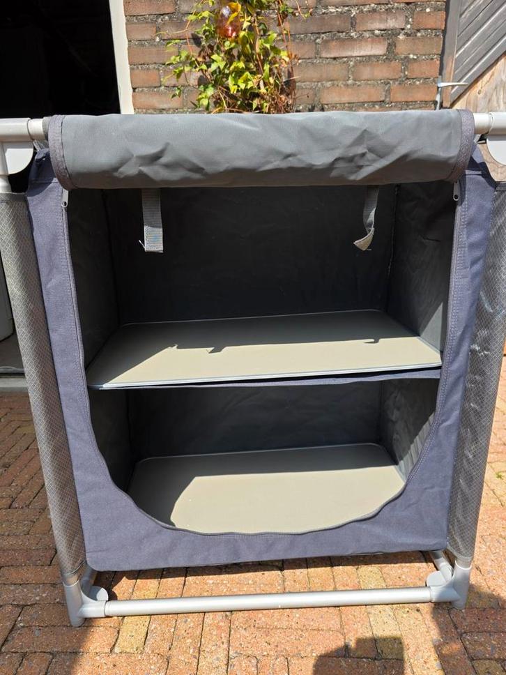 Campingkast Vrijbuiter Outdoor - 2 Legplanken, Caravans en Kamperen, Kampeermeubelen, Gebruikt, Campingkast, Ophalen of Verzenden