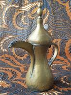 Mooie antieke Oosterse Dallah of koffiepot 31,5 cm., Antiek en Kunst, Antiek | Koper en Brons, Ophalen of Verzenden, Koper