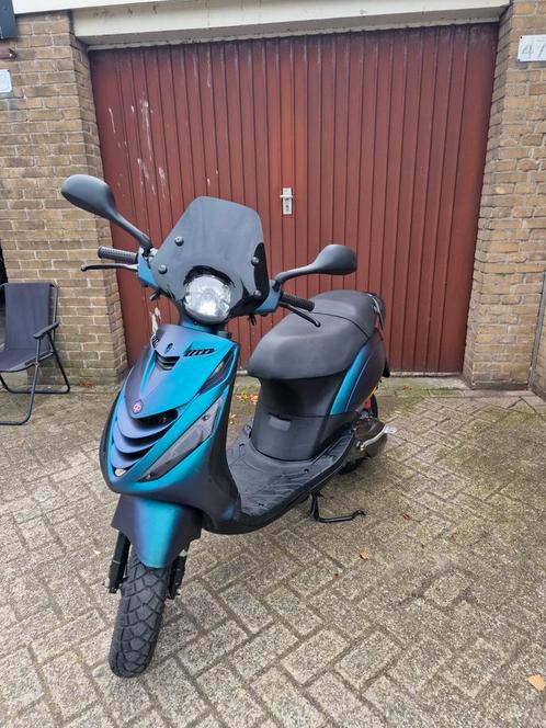 Zip 172ddl a2 en een 150cc a2 (geen inruil!!), Fietsen en Brommers, Scooters | Piaggio, Zo goed als nieuw, Zip, Ophalen