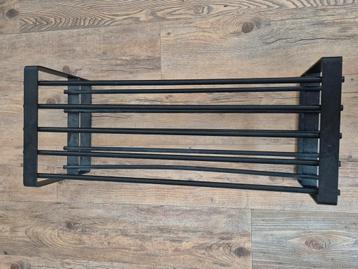 Schoenenrek Spinder design beschikbaar voor biedingen