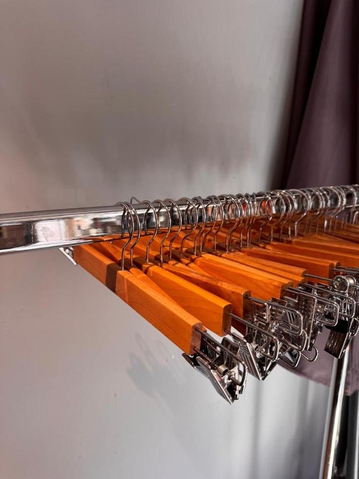 Houten knijp kledinghangers | 36 cm | 10st, 20st, 50st, Kleding | Dames, Kledinghangers, Zo goed als nieuw, Hout, Volwassenen