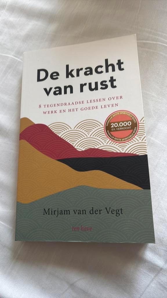 Mirjam van der Vegt - De kracht van rust, Boeken, Esoterie en Spiritualiteit, Zo goed als nieuw, Instructieboek, Overige onderwerpen