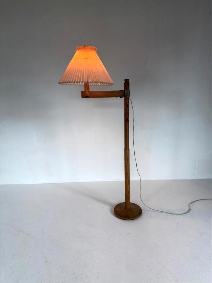 Vintage grenenhouten hengellamp, jaren ‘60, Huis en Inrichting, Lampen | Vloerlampen, Zo goed als nieuw, 100 tot 150 cm, Hout
