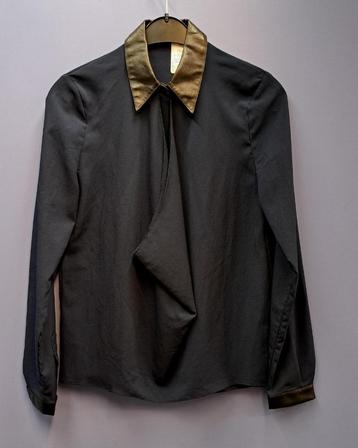 Nikkie blauwe blouse met zwart pu-leren kraag mt 34 nr 37252 beschikbaar voor biedingen