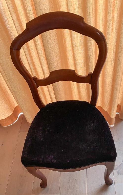 Biedermeier stoel met velours zitting en gebogen poten, Antiek en Kunst, Antiek | Meubels | Stoelen en Banken, Ophalen