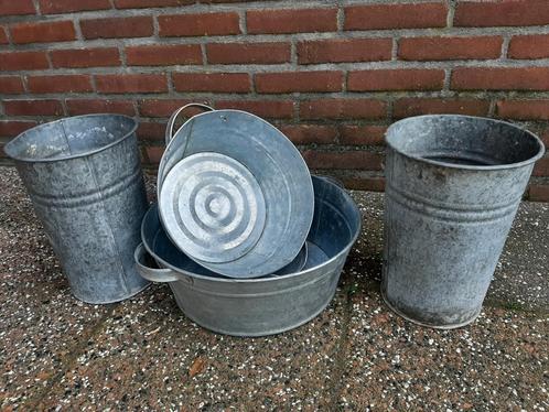 Verschillende leuke zinken bloempotten en teilen., Tuin en Terras, Bloembakken en Plantenbakken, Zo goed als nieuw, Metaal, Binnen