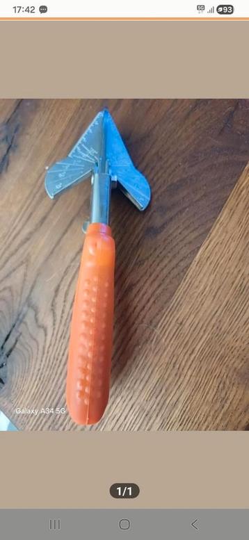 Plintenschaar  beschikbaar voor biedingen