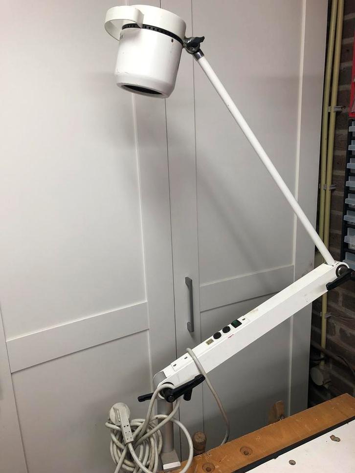 Focus licht hobby , werkplaats , ziekenhuis, huisarts, Hobby en Vrije tijd, Vergrootglazen, Loepen en Loeplampen, Gebruikt, Overige typen